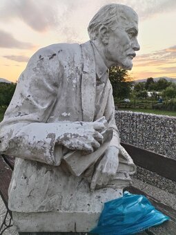 Busta Lenin+ mix veci - 20