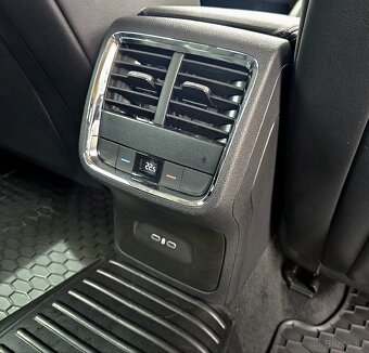 Škoda Octavia 2.0 TDI SCR Style DSG - 20