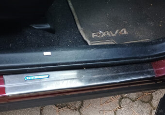 Predám  Rav4 hybrid 2017 - 20