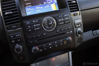 Nissan Navara DoubleCab 3.0 V6 dCi Platinum A/T Long Košice - 20