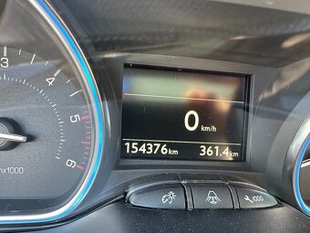Peugeot 2008 1.6 BlueHDi S&S 120 Allure - 20