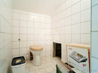 Dvojpodlažný rodinný dom v skvelej lokalite mesta Michalovce - 20