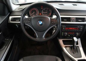 BMW Řada 3 E91 LCI 320d xDrive Touring nafta automat - 20