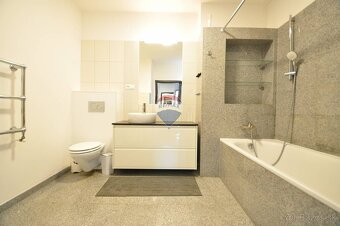 PREDAJ, 3-izb. byt, centrum mesta, 80 m2, Ul. Štefánikova - 20