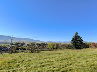 LUKRATÍVNE SLNEČNÉ POZEMKY S PRÍPOJKOU ELEKTRINY A VODY V NA - 20