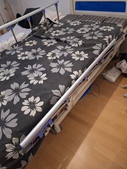 Elektrická polohovateľná zdravotná posteľ. - 20
