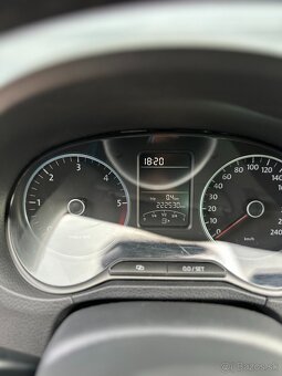 Volkswagen Polo CROSS 1.6TDI - 20