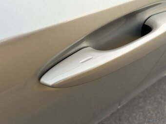 LEXUS ES300h, 1.majiteľ - 20