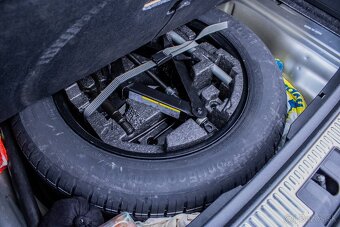 Škoda Superb Combi 1.6 TDI STYLE - 20