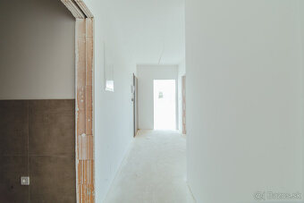 Na predaj 3-izbový byt s vlastnou záhradou vo Veľkom Orvišti - 20