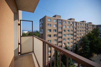 NOVOREKONŠTRUOVANÝ 4 - IZBOVÝ BYT , UL. HUMENSKÁ, TERASA - 20