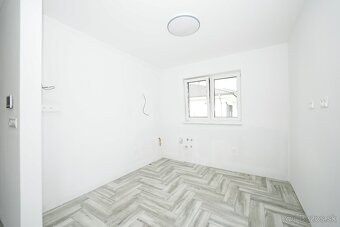 Bungalov 4 izb., blízko hrádze obec Kalinkovo, 534 m2 - 20