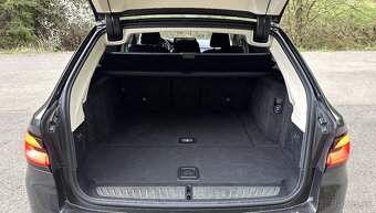 BMW 520d xDrive A/T FACELIFT, KAMERA, NAVI, FULL LED, ŤAŽNÉ - 20