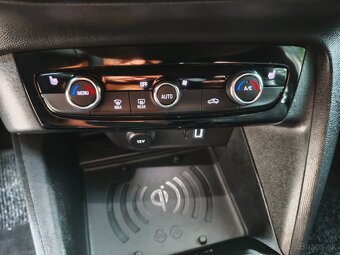 Opel Corsa Ultimate1,2 turbo benzín 74kw r.v.12.2024 km 8350 - 20