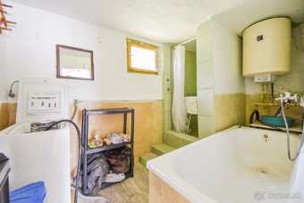 2IZB. RD S LETNOU KUCHYŇOU, SKÁROŠ - 20