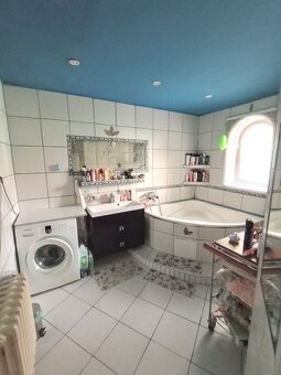 Štýlový dom v obci s výbornou občianskou vybavenosťou - 20