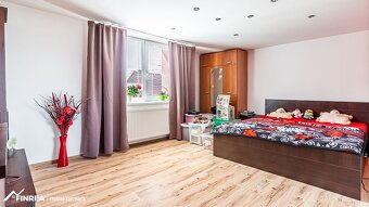 Priestranný 7 izbový rodinný dom s 640m2 pozemkom – Strečno - 20