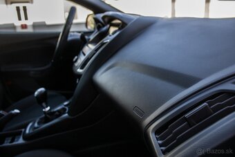 Ford Focus 1.5 EcoBoost ST Line - 20