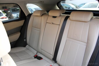 Range Rover Velar R-250 - 20