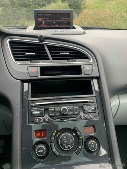 Peugeot 5008 1.6 HDi RV 2012 7miestne Panoráma - 20
