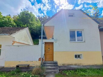 Malebný romantický domček pod lesom - 20