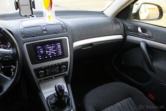 Škoda Octavia Combi 2.0 TDI 4x4 Elegance - 20