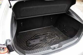 Mazda 3 90kW (2020). - 20