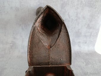 Orig. vzácná atypická žehlička DRAK  - do sbírky, muzea - 20