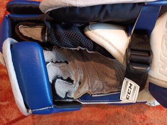 Brankárska lapačka a vyrážačka CCM EFLEX 5, senior., custom - 20