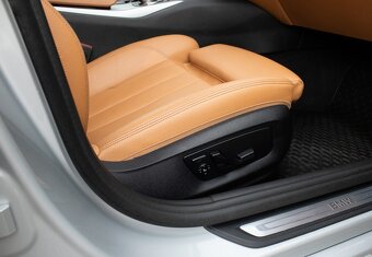 BMW 520d Touring z roku 2017 - 20