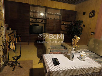 Rekreačná chata s veľkým pozemkom v lese - 20