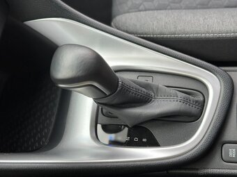 Toyota Yaris Hybrid 1.5 VVT-i Style 30 tisic km - 20