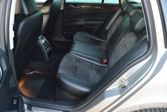 ŠKODA SUPERB COMBI II 2.0 TDI ELEGANCE, KOŽA, BIXENÓNY, R17 - 20