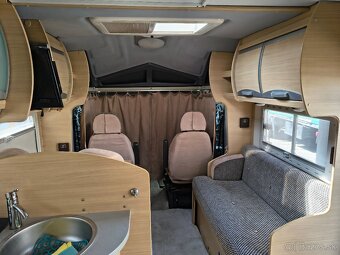 Na predaj Karavan polointegrál 3.0, 3,5t, 2007 - 20