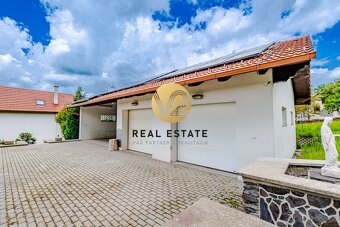 Na PREDAJ jedinečný rodinný dom 438m2 s veľkolepým pozemkom  - 20