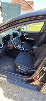 KIA Cee’d Sporty Wagon 1.6 CRDi 136k First Edition A/T - 20