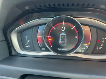 Volvo XC70 D4 AWD Summum 2.4 - 20