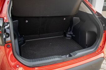 TOYOTA YARIS Cross 1.5 Dynamic Force 92kW 2024 + ZÁRUKA - 20