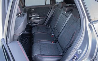 Mercedes-Benz GLA 200 d 4MATIC A/T - 20