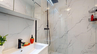 TOP MAKLÉR ponúka 4-izbový byt po kompletnej prerábke, kde m - 20