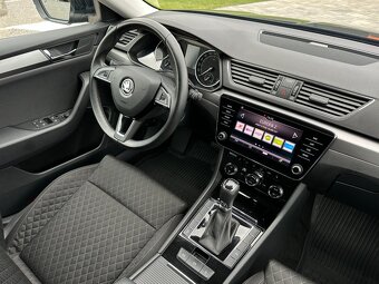 Škoda Superb Combi 2.0 TDi DSG - 20