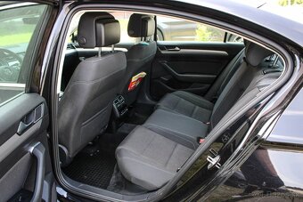 Volkswagen Passat 2.0 TDI DSG 110kw - 20