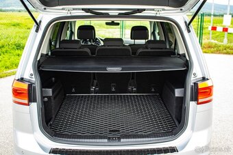 Volkswagen Touran 2.0 TDI Edition Comfortline - 20