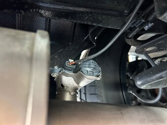 Ford Mustang 5.0Ti-VCT V8 GT nové v ČR 9900km - 20
