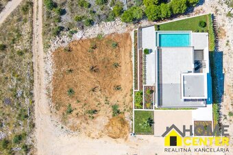 NA PREDAJ mediteránska vila s pôsobivým 360° výhľadom na mor - 20