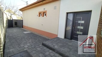 Rodinný dom s dvoma bytovými jednotkami Váhovce - 20