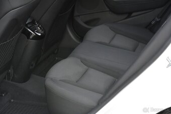 Hyundai i40 CW 1.70 CRDi, SR voz, Automat - 20