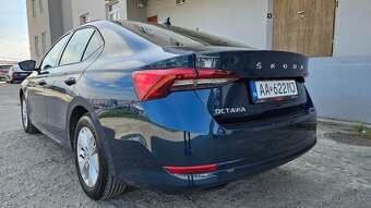 Škoda Octavia 2.0 TDI Team DSG LED NAVI VIRTUAL ACC - 20