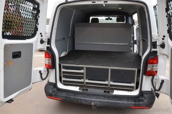 Volkswagen T5 Transporter Shuttle 2.0 TDI - 20