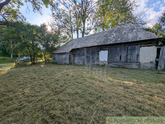 Priestranný pozemok s pôvodným domom - Kolonica, okr. Snin - 20